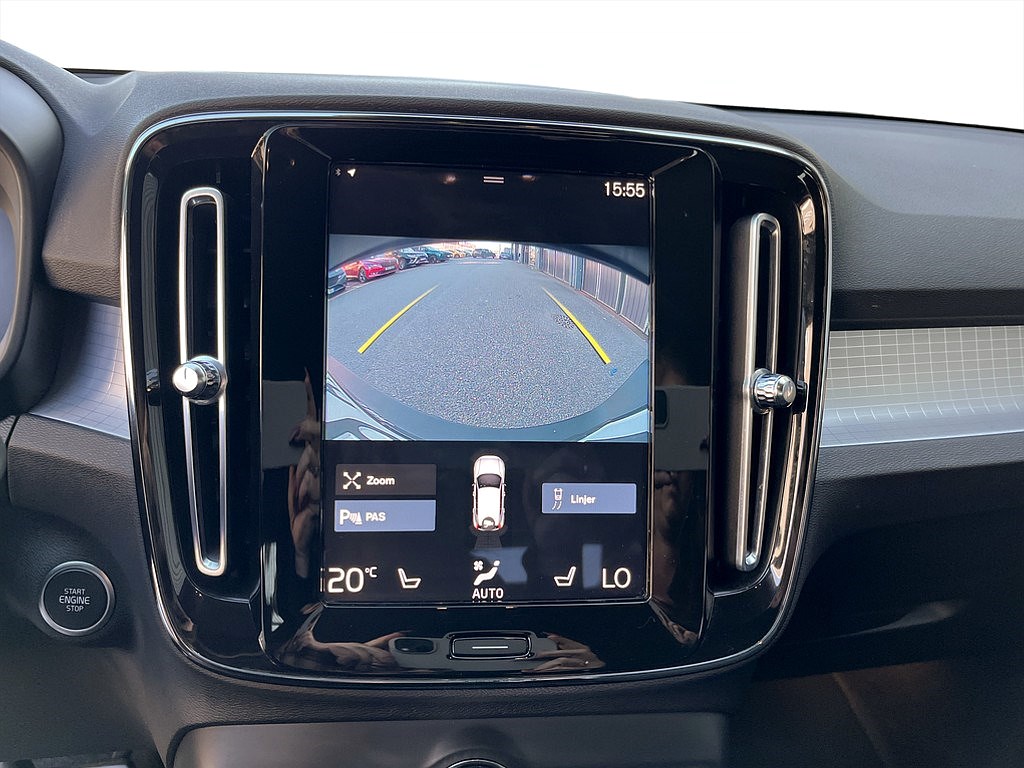 Bild på Momentum B4 197hk Aut - B-KAMERA, CARPLAY