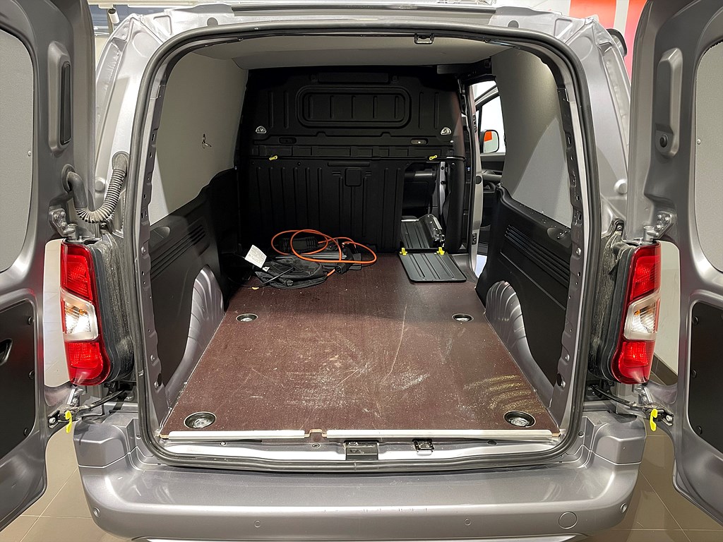 Bild på Business Cargo XL 50kWh 136hk Aut L2 - NAV, BACKSENSORER