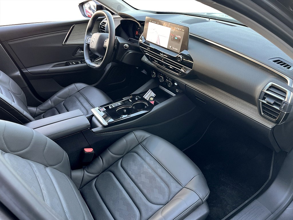 Bild på X Shine Hybrid 225hk Aut - B-KAMERA, RATTVÄRME