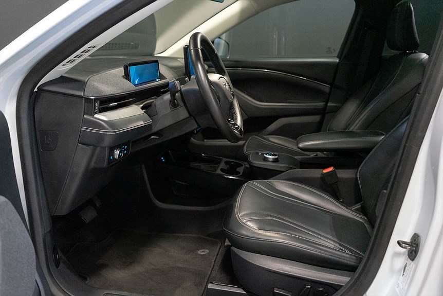 Ford Mustang Mach-E Long Range 294hk