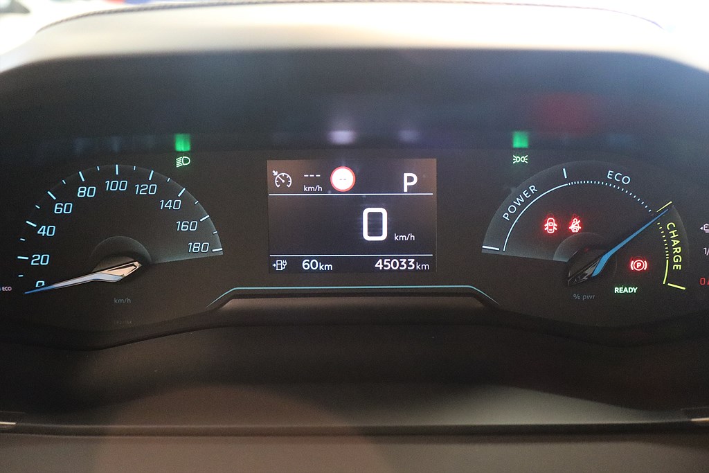 Bild på Active Pack 50kWh 136hk Aut - CARPLAY, BACKSENSORER