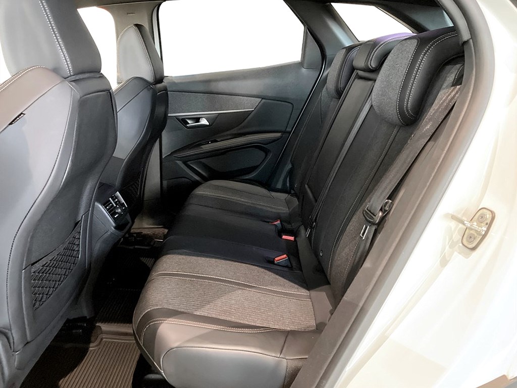 Bild på GT-Line 1.6 BHDi 120hk Aut - CARPLAY, KEYLESS