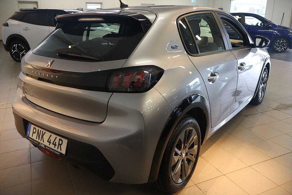 Bild på Active Pack 50kWh 136hk Aut - CARPLAY, BACKSENSORER