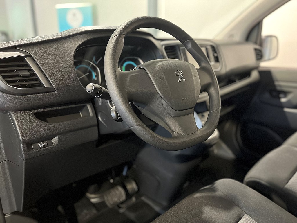 Bild på PRO 75kWh 136hk Aut L2 - B-KAMERA, FARTHÅLLARE