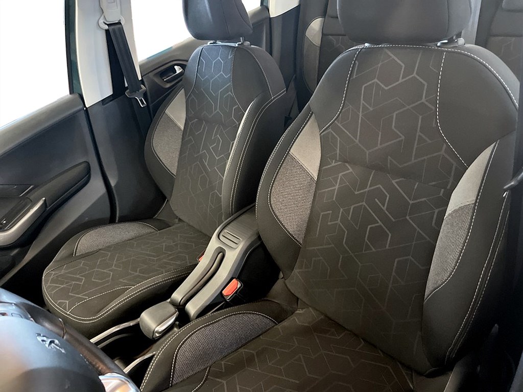 Bild på Active 1.2 PT 82hk Aut - B-KAMERA, CARPLAY