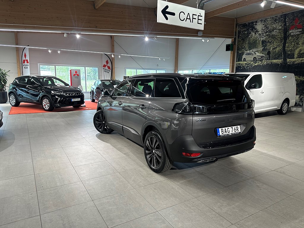 Bild på GT Black Pack 1.2 PT 130hk Aut - NAV, CARPLAY, MOTORISERAD BAKLUCKA