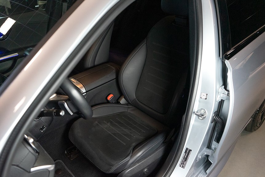 Mercedes-Benz C 300 e Sedan AMG Premium Night 313hk
