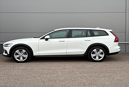 Volvo V60 D4 AWD Cross Country / Panorama / Harman Kardon / Elstol / Navigation
