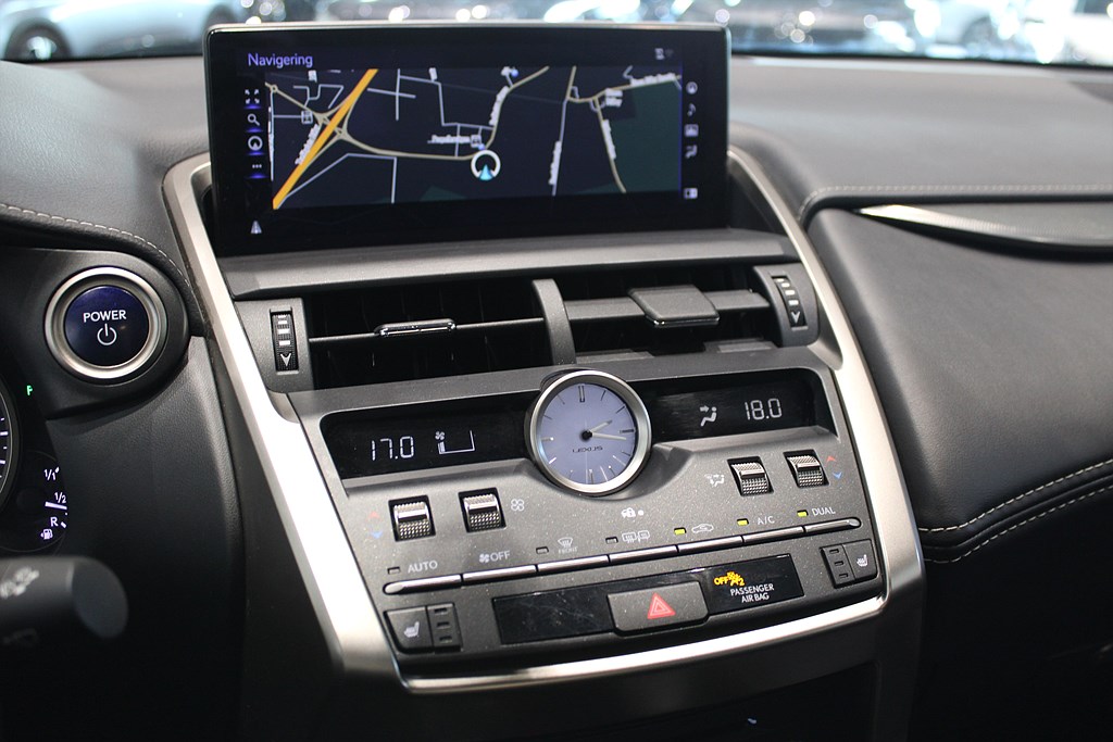 Bild på Executive 300h 2.5 E-CVT 197hk Aut AWD - M-BAKLUCKA,NAVI,B-KAMERA