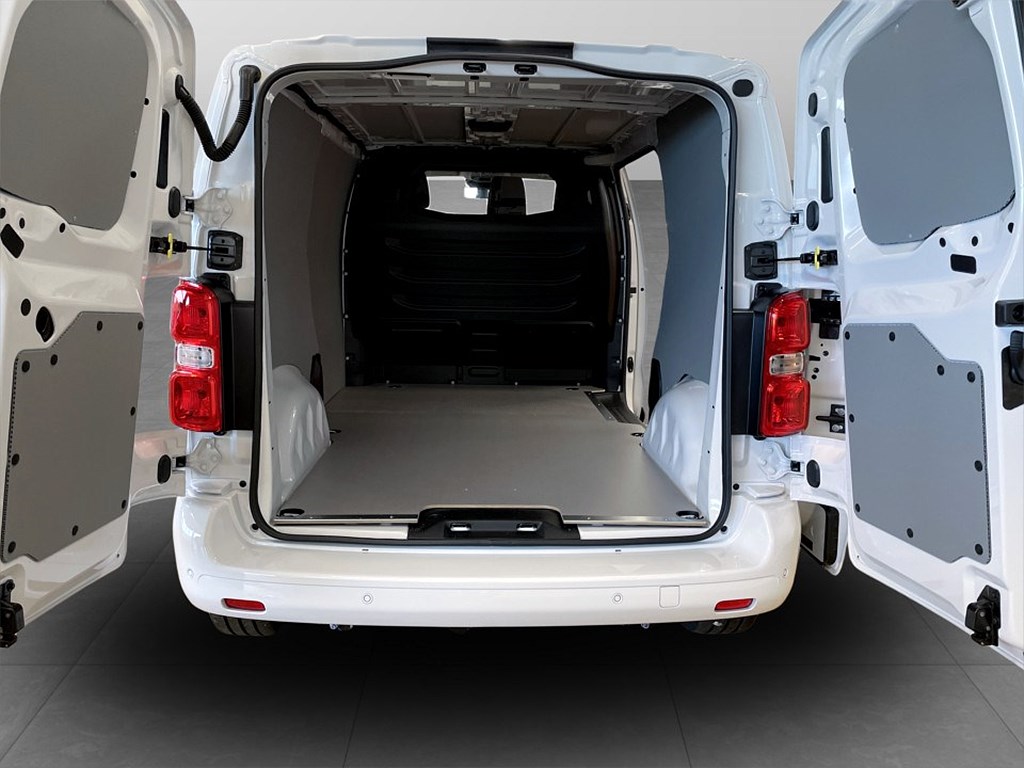 Bild på Business 145hk Aut L2 - EDITION! SERVICE & VINTERHJUL INGÅR!