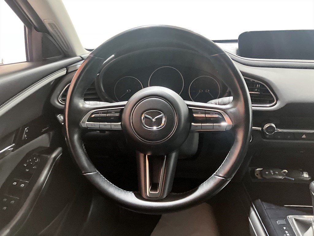 Bild på Sky + Tech Pack 2.0 150hk Aut - B-KAMERA, CARPLAY
