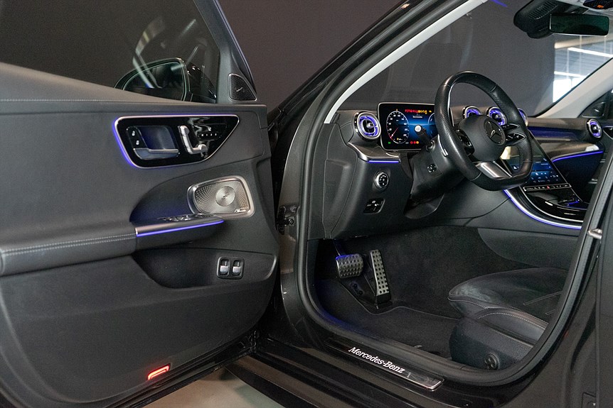 Mercedes-Benz C 300 e AMG Premium Plus paket 313hk