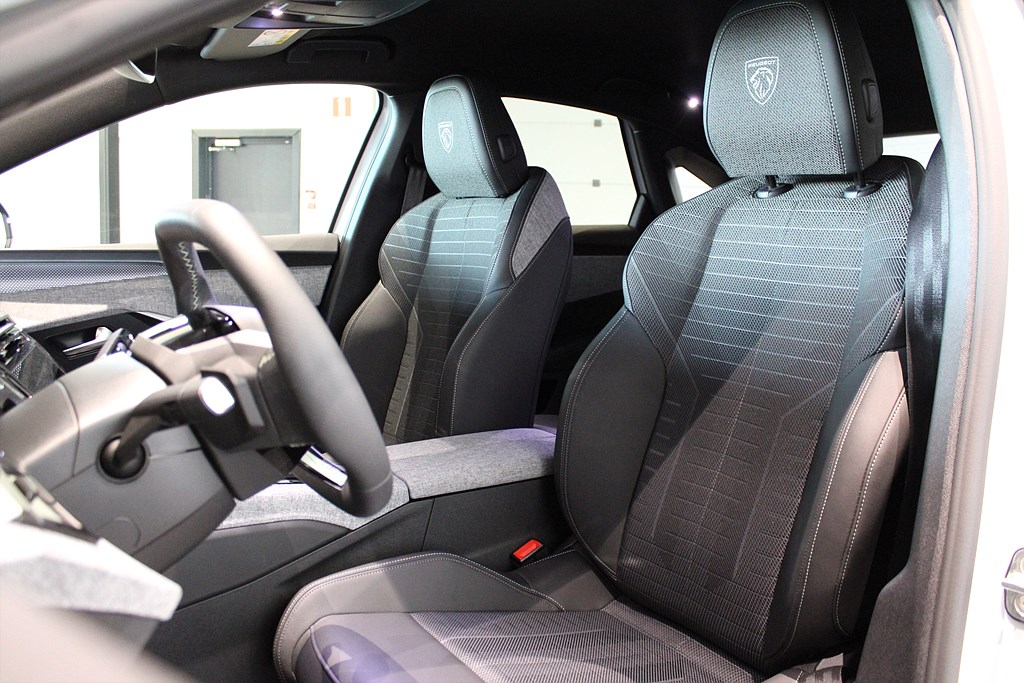 Bild på GT Hybrid 145hk Aut - B-KAMERA,CARPLAY,NAV
