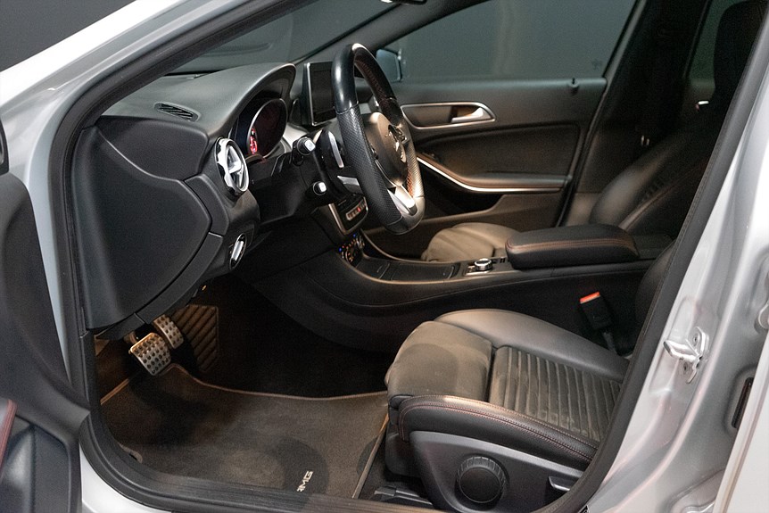 Mercedes-Benz GLA 200 AMG 156hk
