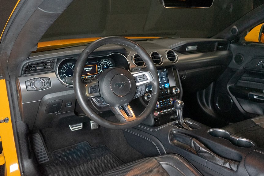 Ford Mustang Fastback GT 5.0 V8 450hk