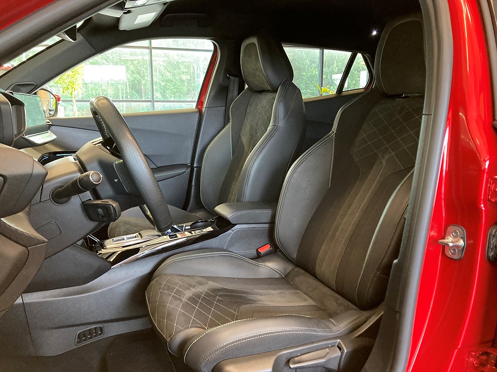 Bild på GT Pack 50kWh 136hk Aut - 360-KAMERA, CARPLAY