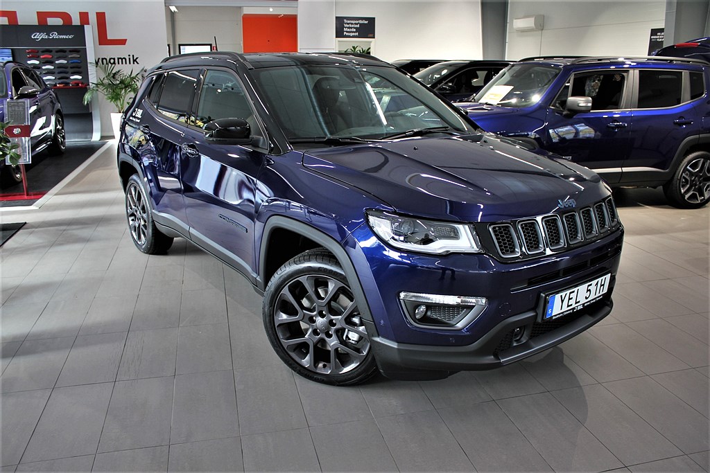 Bild på S PHEV T4 240hk Aut AWD - DEMO