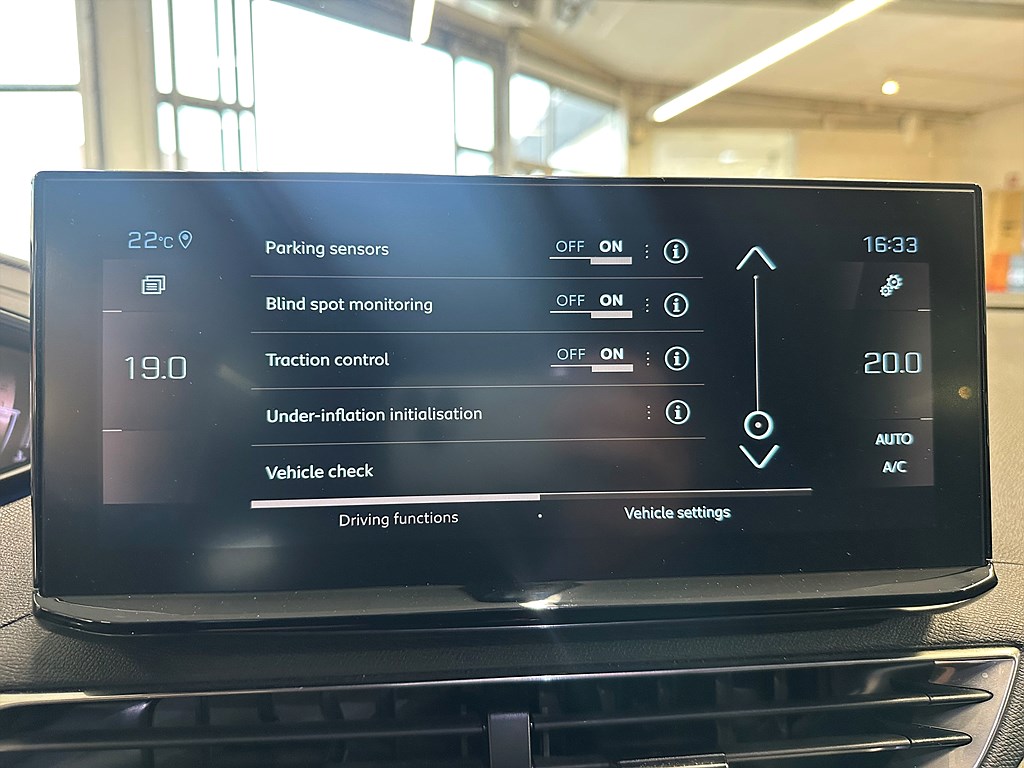 Bild på GT 1.2 PT 130hk Aut - B-KAMERA, CARPLAY