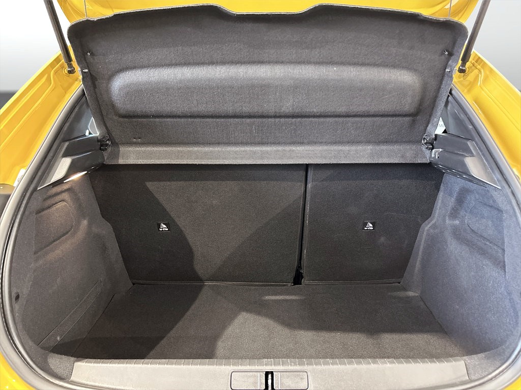Bild på Active Pack 50kWh 136hk Aut - CARPLAY, M-VÄRME
