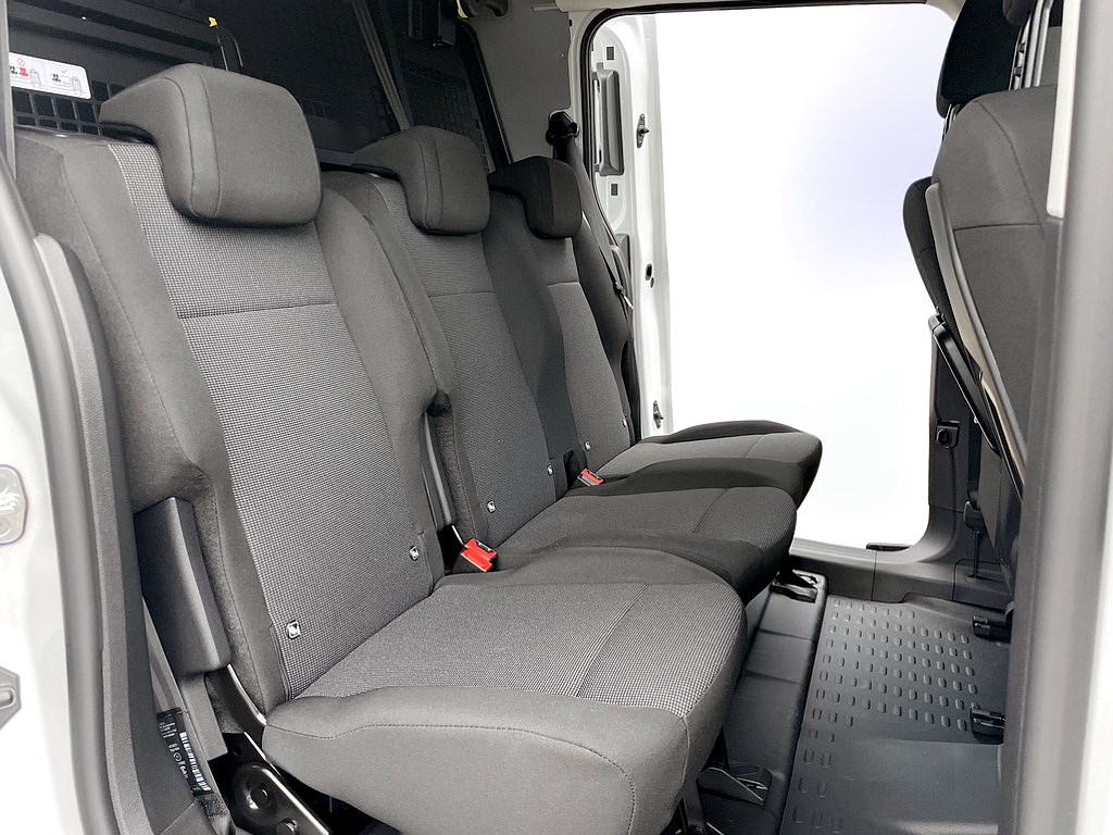 Bild på Crew Cab 1,5 BlueHDi 130hk Aut - EDITION! SERVICE & VINTERHJUL INGÅR!