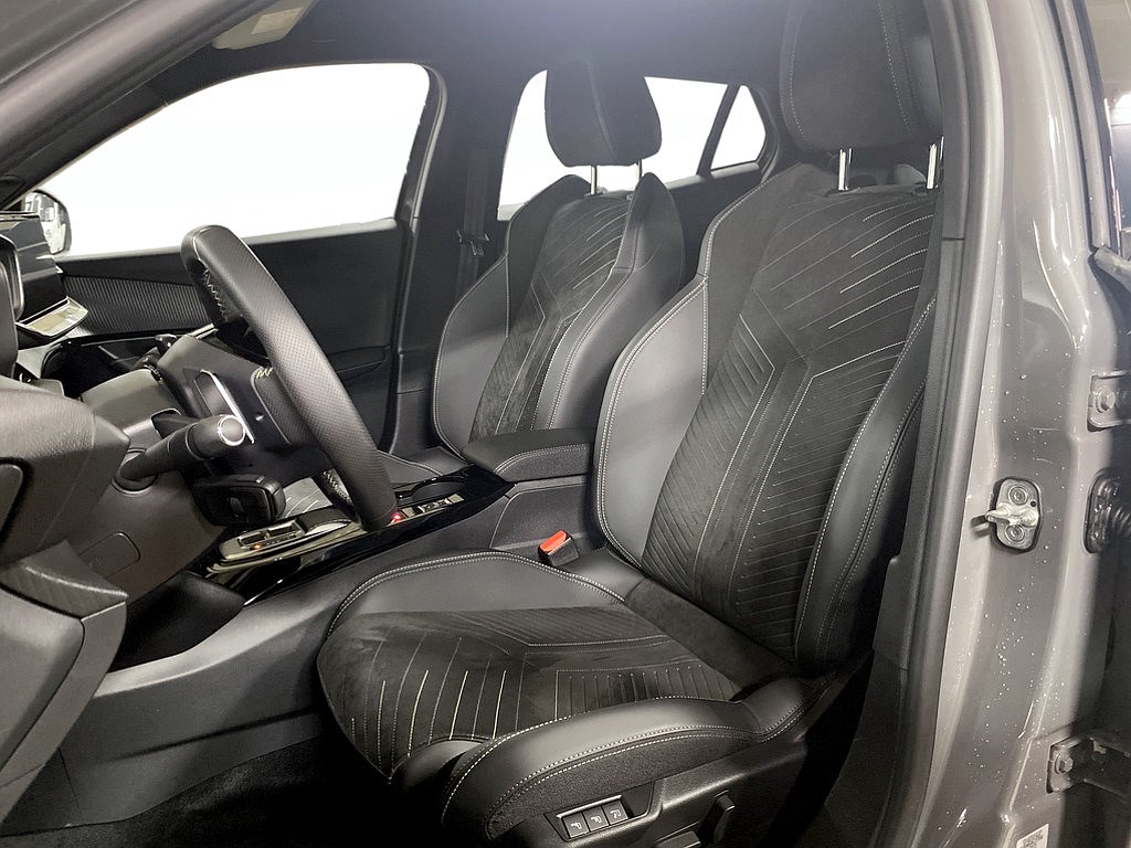 Bild på GT 1.2 PT 130hk Aut - B-KAMERA, CARPLAY