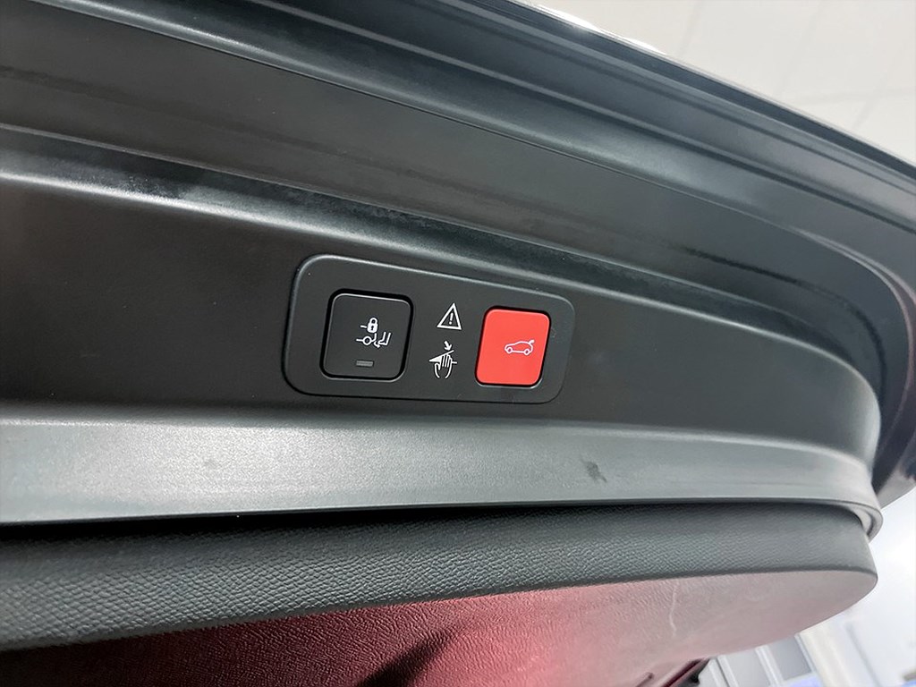 Bild på GT Black Pack 1.2 PT 130hk Aut  - 7-SITS,B-KAMERA,NAV