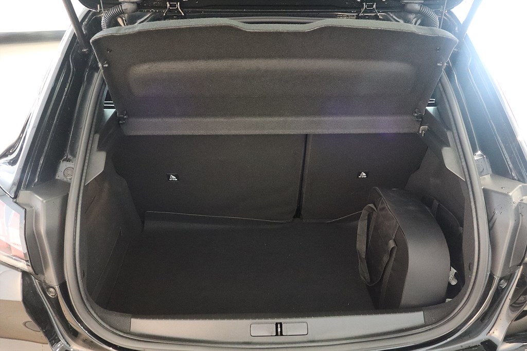 Bild på Active Pack 50kWh 136hk Aut - CARPLAY, BACKSENSORER
