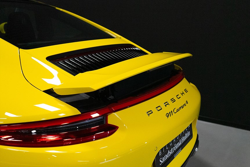 Porsche 911 991.2 Carrera 4 PDK 370hk