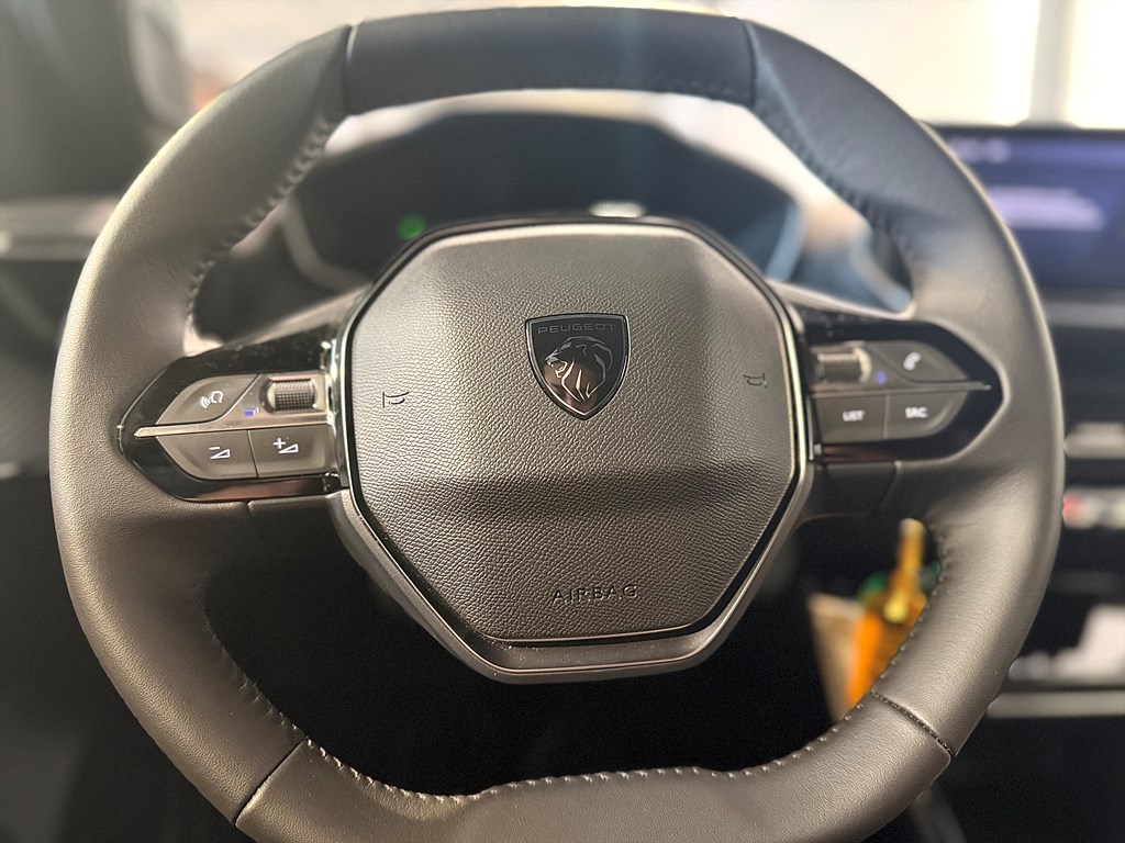 Bild på Allure 1.2 PT 130hk - CARPLAY, FARTHÅLLARE