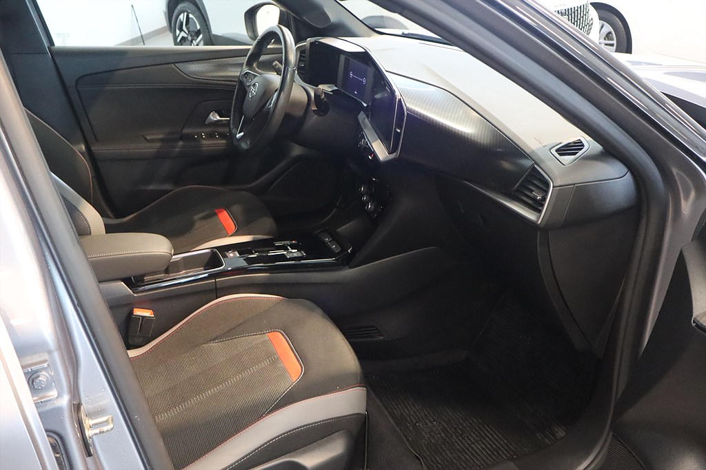 Bild på GSLine 50kWh 136hk Aut - B-KAMERA, CARPLAY