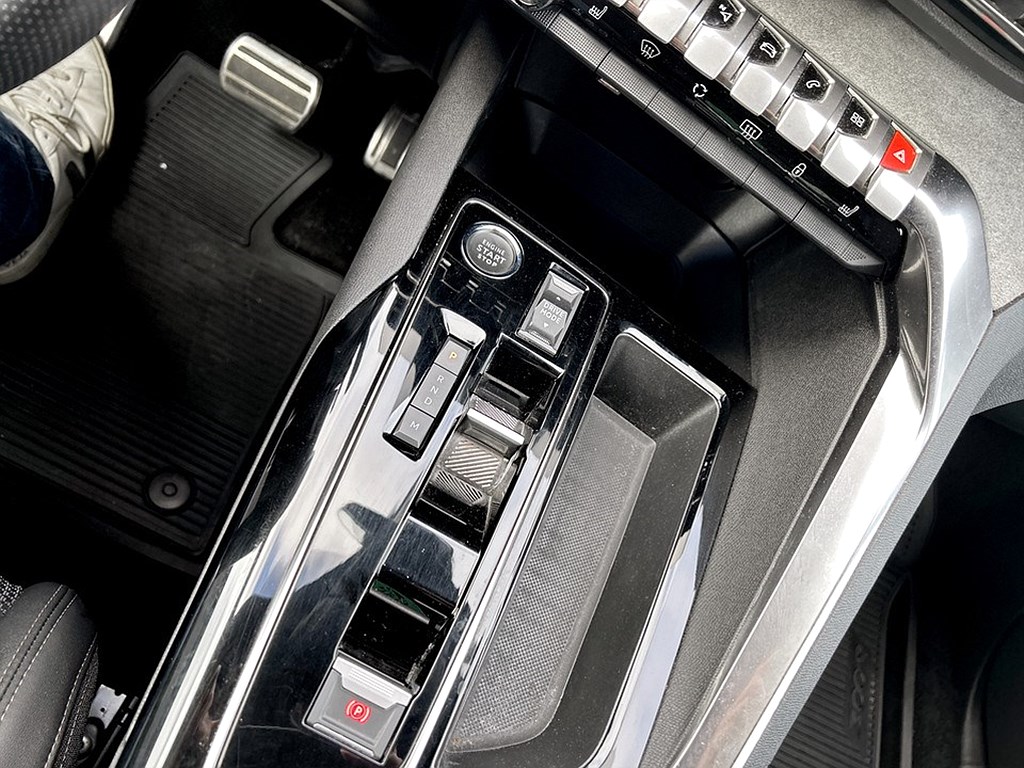 Bild på GT 1.2 PT 130hk Aut - B-KAMERA, CARPLAY