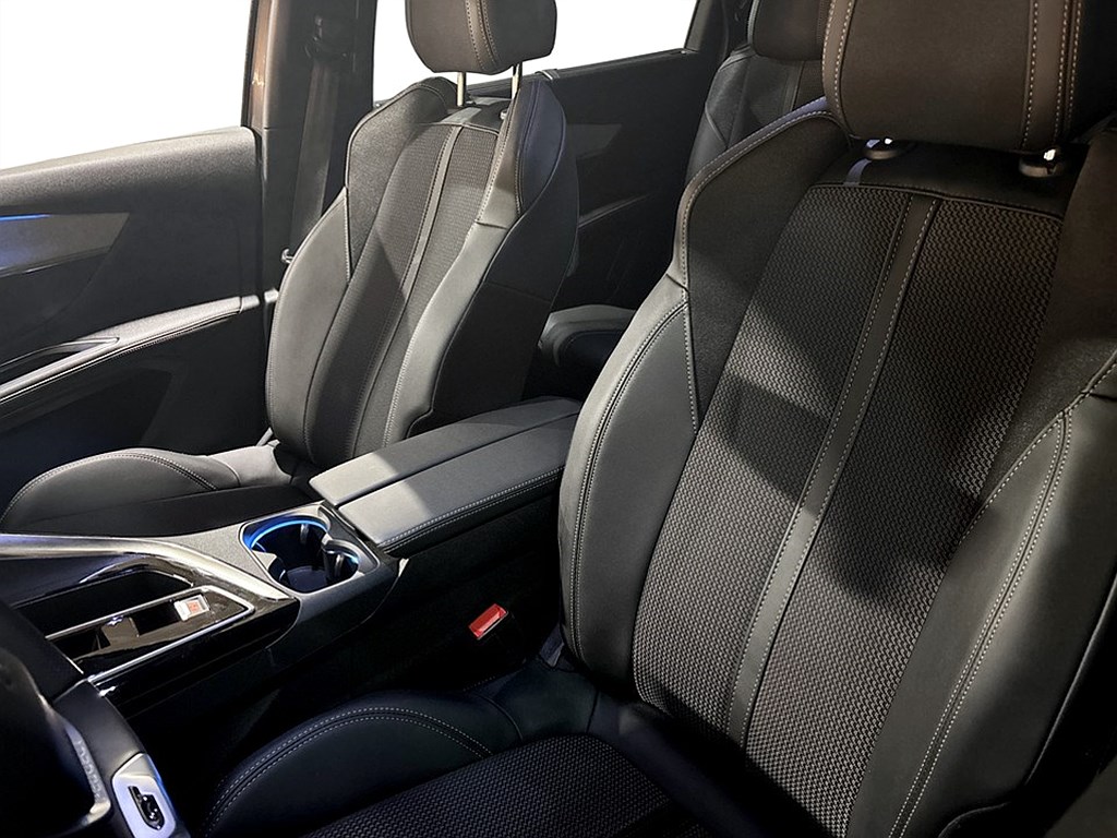 Bild på GT Black Pack 1.2 PT 130hk Aut - B-KAMERA, EN ÄGARE