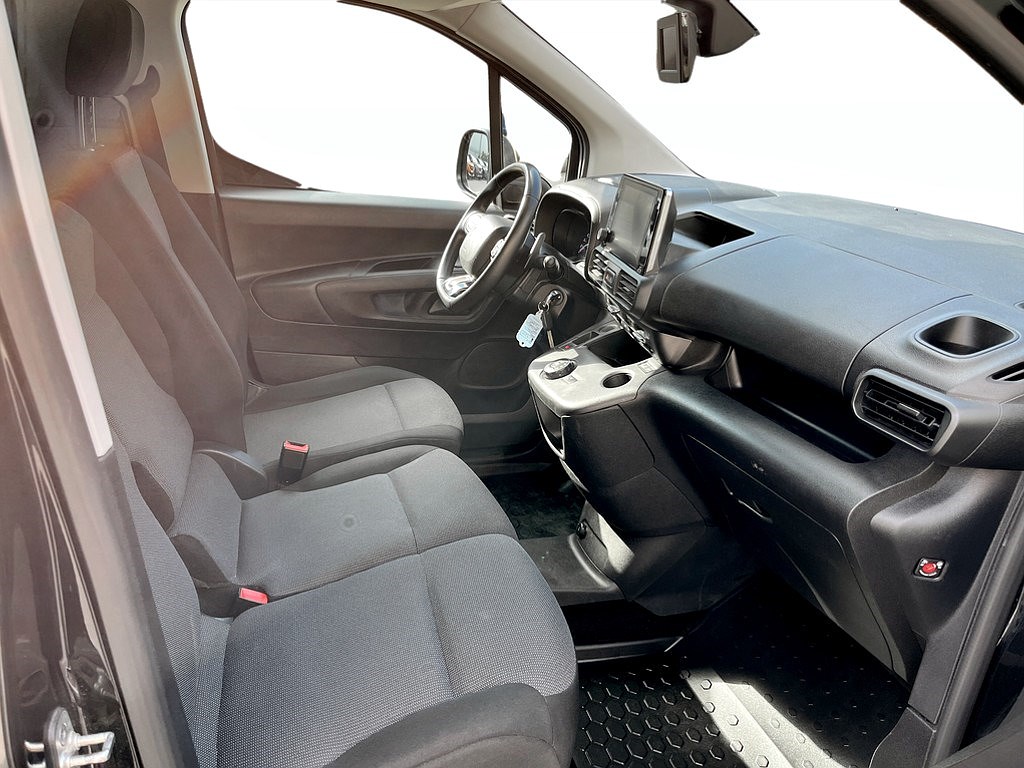 Bild på Business Premium 1.5 BHDi 130hk Aut L1 - DRAG, M-VÄRM