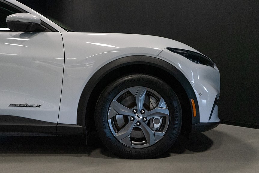 Ford Mustang Mach-E Long Range 294hk