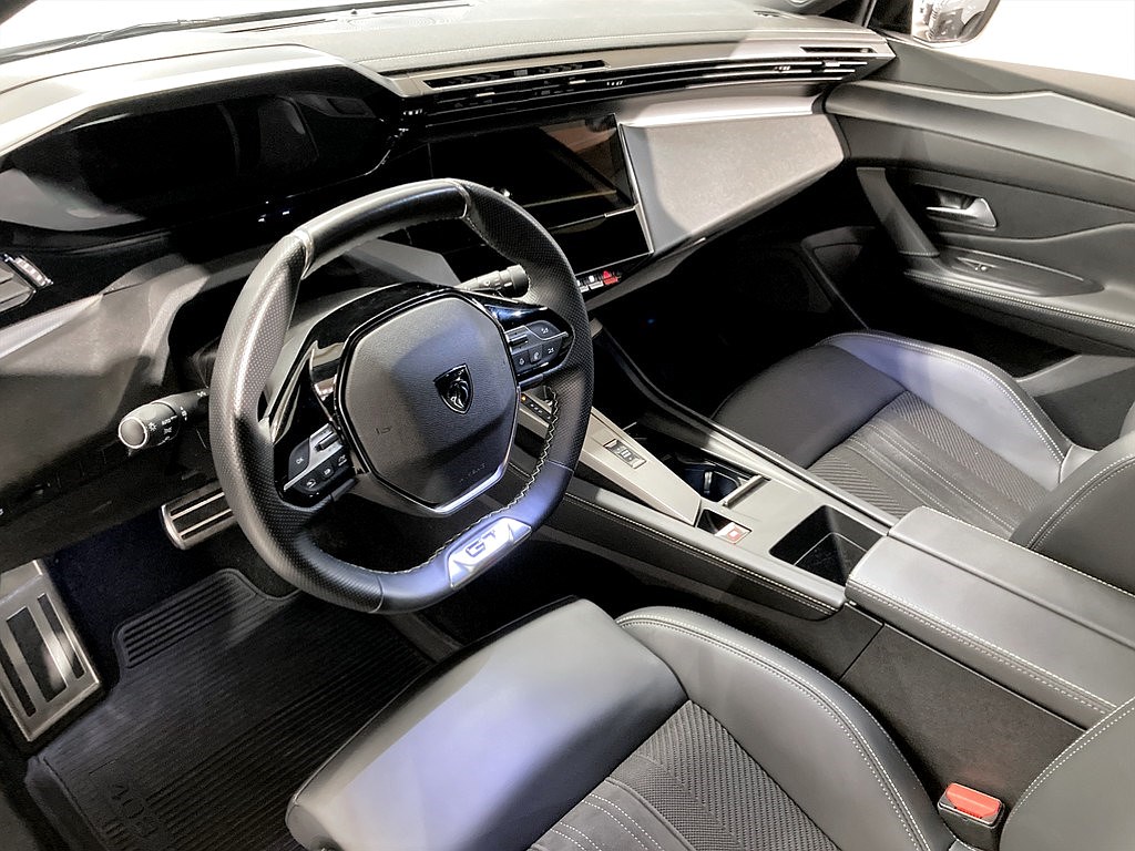 Bild på GT 1.2 PT 130hk Aut - CARPLAY, ELSTOL