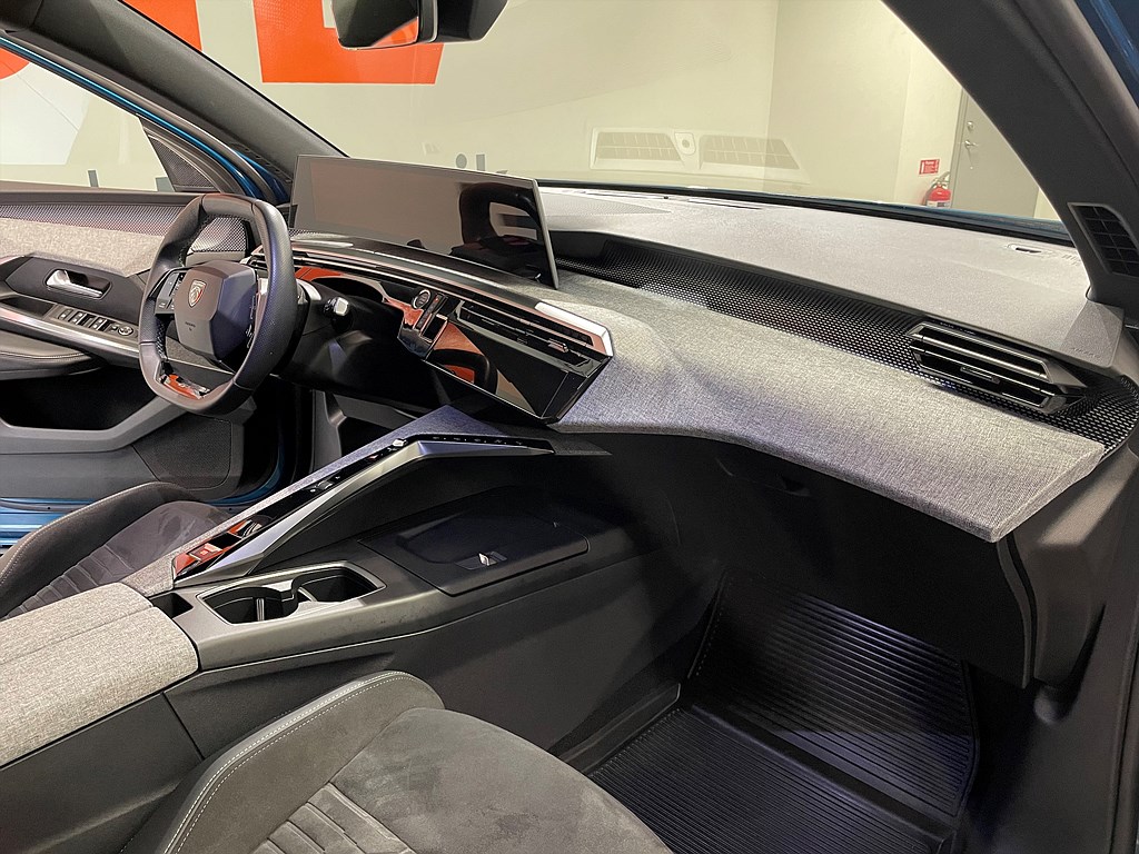 Bild på GT Hybrid 145hk Aut - B-KAMERA, CARPLAY