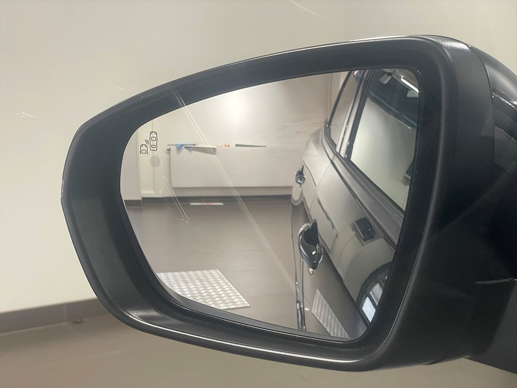 Bild på Allure HYBRID 225hk Aut - B-KAMERA, NAV, CARPLAY