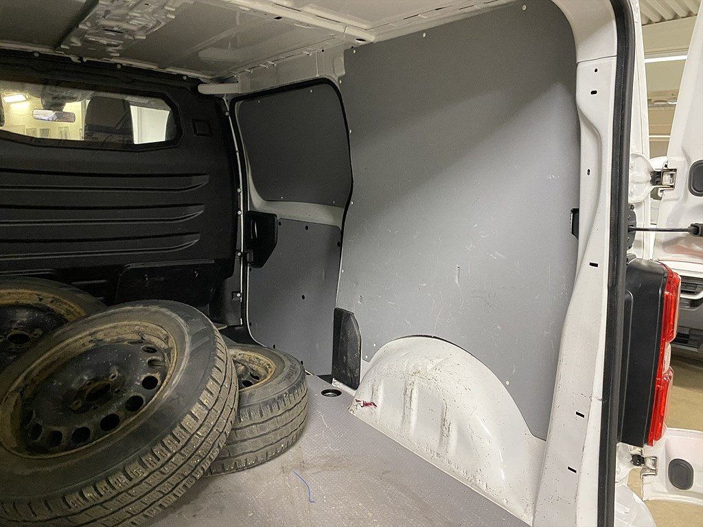 Bild på PRO+ 2.0 BHDi 180hk Aut - B-KAMERA, DRAG