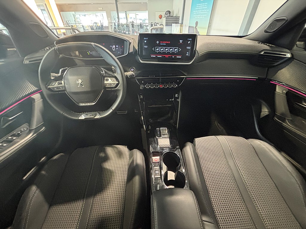 Bild på GT 1.2 PT 130hk Aut - B-KAMERA, CARPLAY, NAV