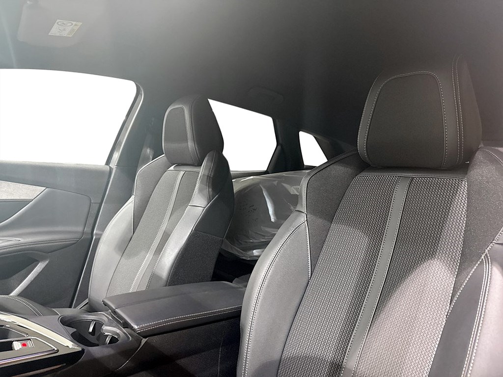 Bild på GT 1.2 PT 130hk Aut - B-KAMERA, DRAG