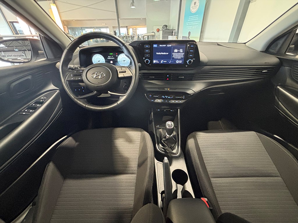 Bild på Essential 1.25 MPI 84hk - B-KAMERA, CARPLAY