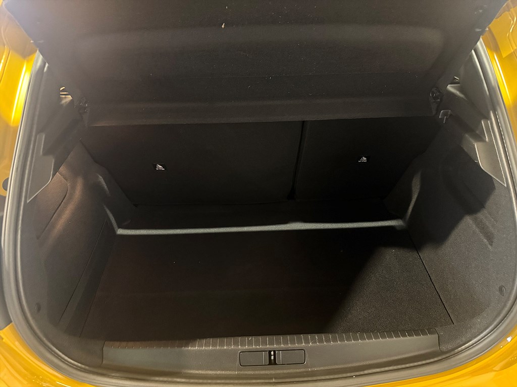 Bild på Active Pack 50kWh 136hk Aut - CARPLAY, BACKSENSORER