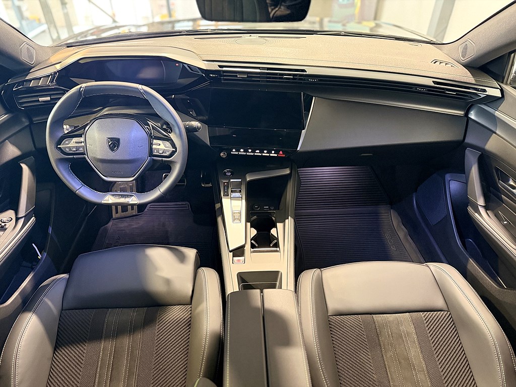 Bild på GT Hybrid 136hk  Aut - B-KAMERA, CARPLAY, NAVI