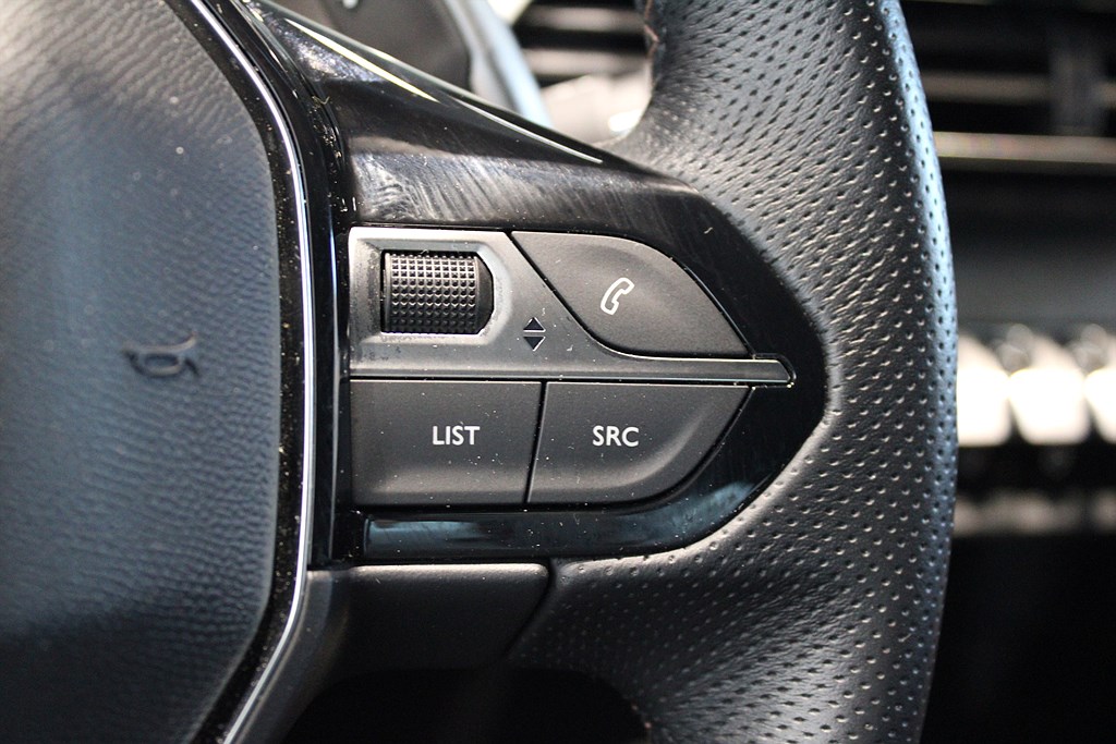 Bild på GT 1.2 PT 130hk Aut - B-KAMERA, CARPLAY