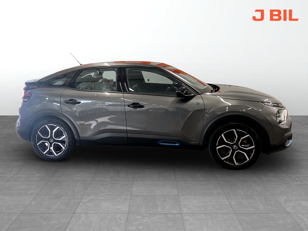 Feel 50kWh 136hk Aut - CARPLAY, FARTHÅLLARE