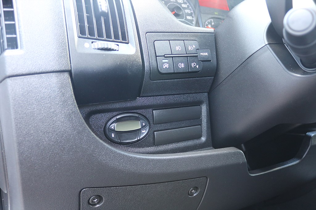 Bild på PRO+ L2H1 2.2 BHDI 140hk - B-KAMERA, SLAMLOCKS