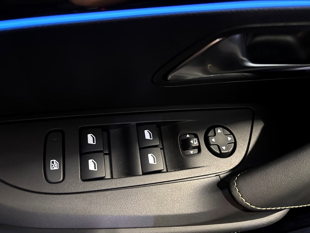 Bild på GT 1.2 PT 130hk Aut - B-KAMERA, CARPLAY