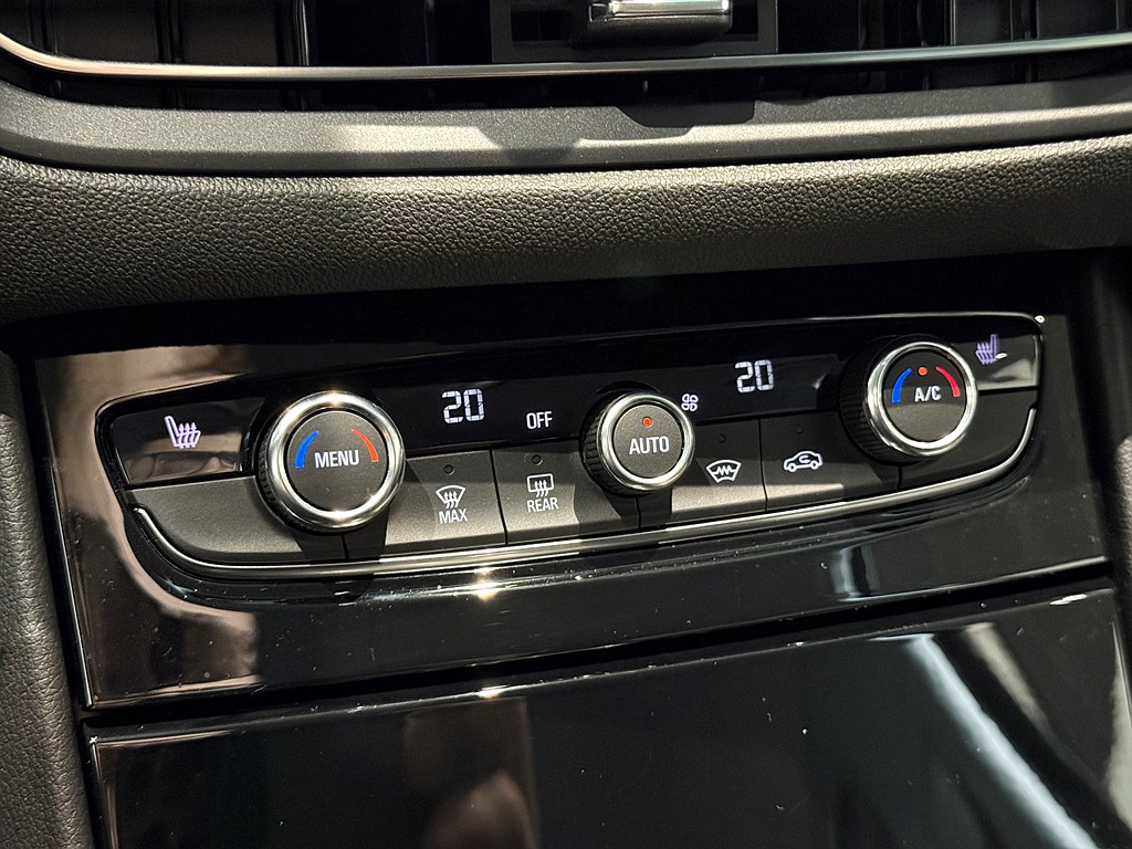 Bild på GS-Line 1.2 PT 130hk Aut - B-KAMERA, CARPLAY