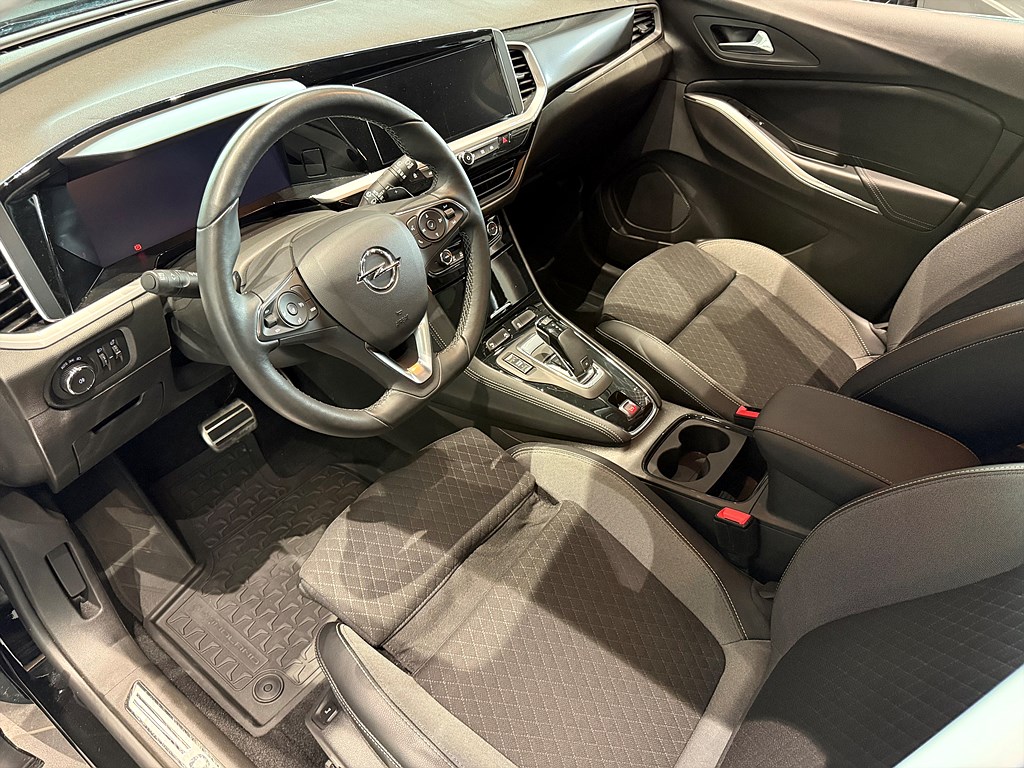 Bild på GS-Line 1.2 PT 130hk Aut - B-KAMERA, CARPLAY