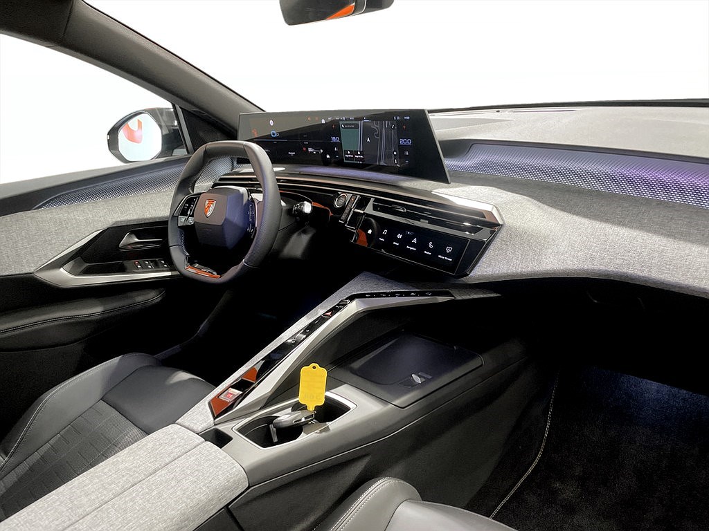 Bild på GT Hybrid 145hk Aut - B-KAMERA,CARPLAY,NAV